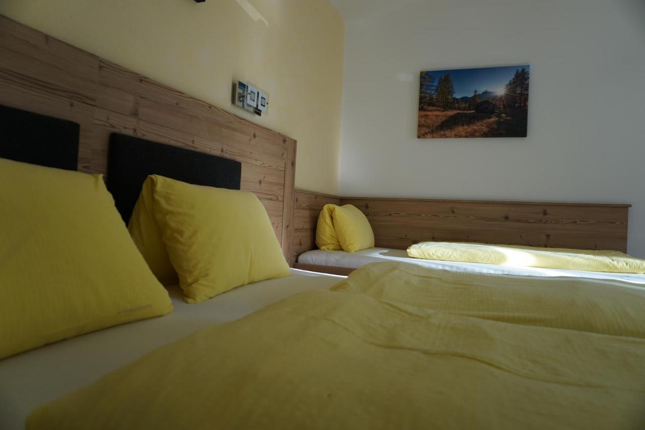 Pension Klampferer Neustift im Stubaital Exterior photo